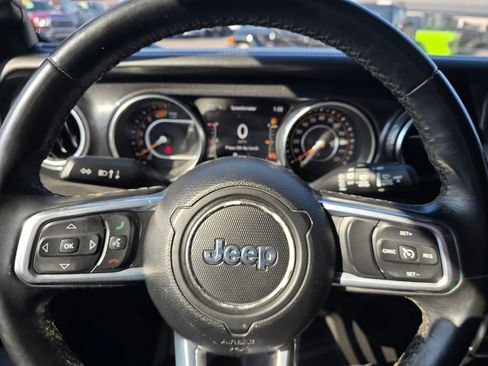 Used 2021 Jeep Wrangler Unlimited Sahara AWD/4WD image 13