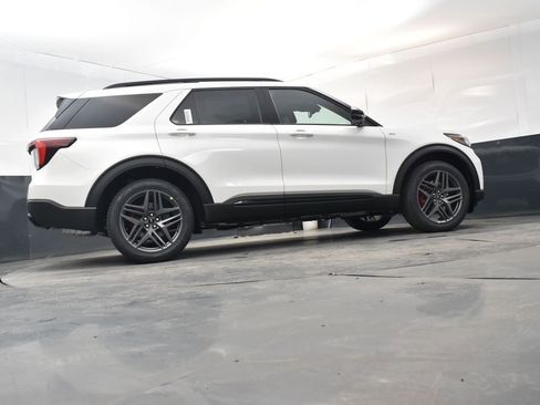 New 2026 Ford Explorer ST-Line image 17