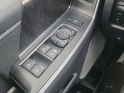 Used 2025 Ford F350 Lariat w/ FX4 Off-Road Package image 49