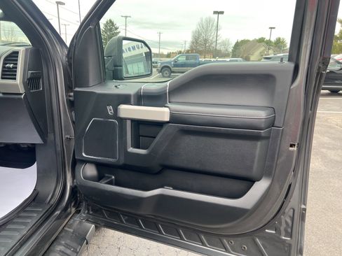 Used 2020 Ford F150 Lariat w/ Equipment Group 502A Luxury AWD/4WD image 39