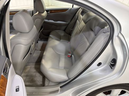 Used 2005 Lexus ES 330 image 12