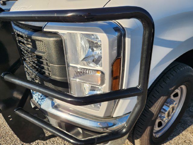 Used 2024 Ford F350 XL w/ 360-Degree Camera Package RWD image 4