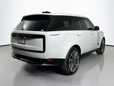 New 2025 Land Rover Range Rover SE image 5
