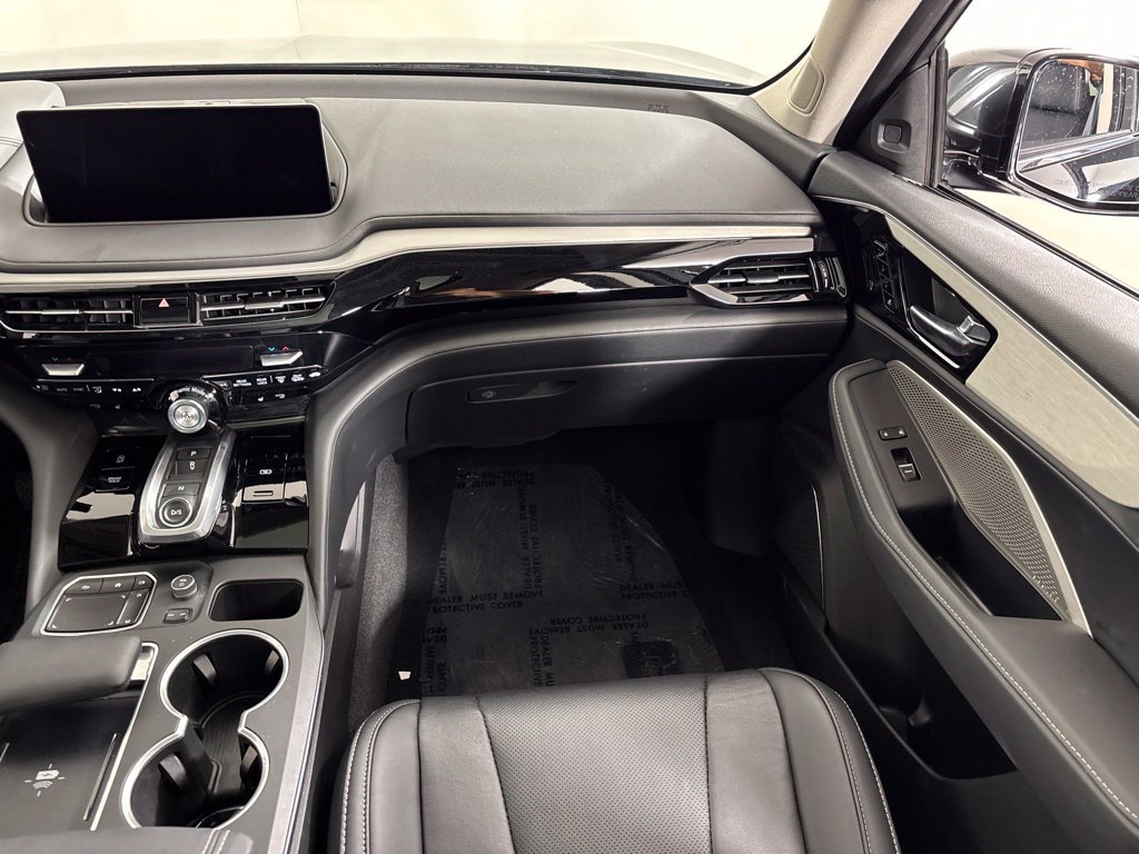 Certified 2024 Acura MDX w/ Technology Package FWD image 16