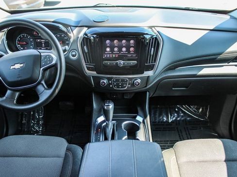 Used 2020 Chevrolet Traverse LS image 15