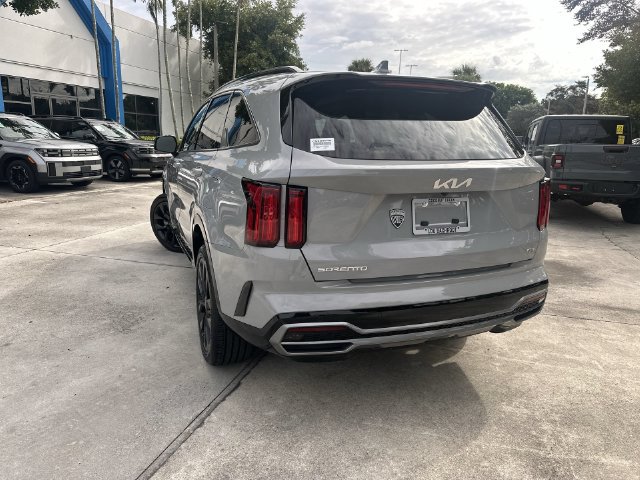 Used 2023 Kia Sorento SX AWD/4WD image 12
