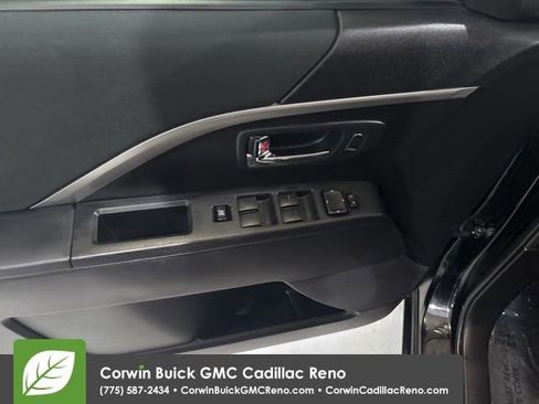 Used 2014 MAZDA MAZDA5 Sport image 11