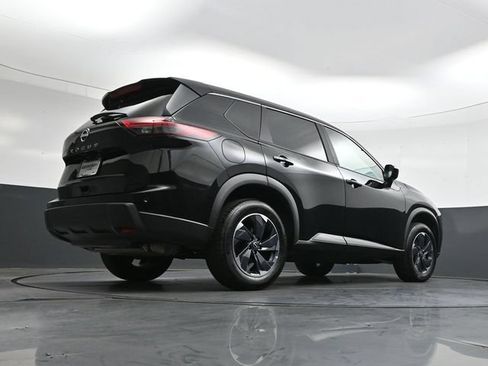 Used 2025 Nissan Rogue SV FWD image 35