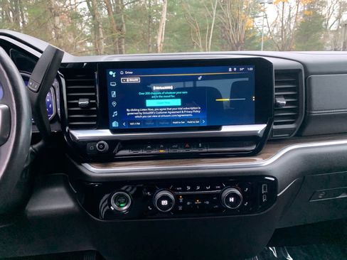 Certified 2022 Chevrolet Silverado 1500 LT image 24