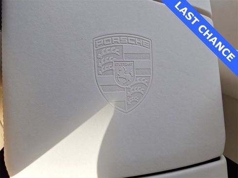 Used 2023 Porsche Panamera 4 Platinum Edition image 28