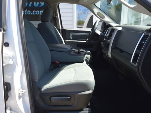Used 2020 RAM 1500 Classic SLT RWD image 16