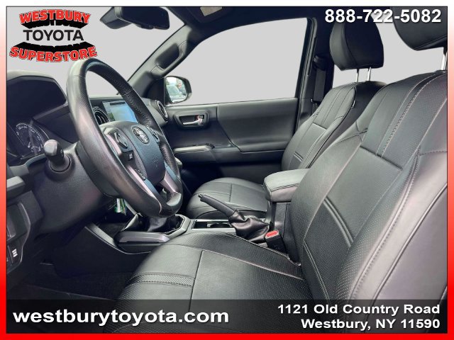 Used 2018 Toyota Tacoma TRD Sport AWD/4WD image 18