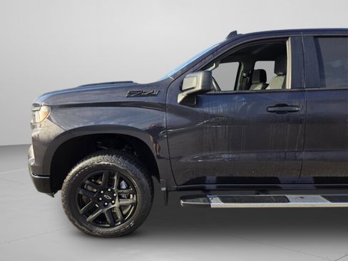 Used 2024 Chevrolet Silverado 1500 Custom Trail Boss w/ LPO, Dark Essentials Package image 26