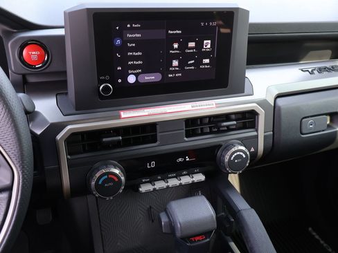 Used 2024 Toyota Tacoma TRD Off-Road AWD/4WD image 19