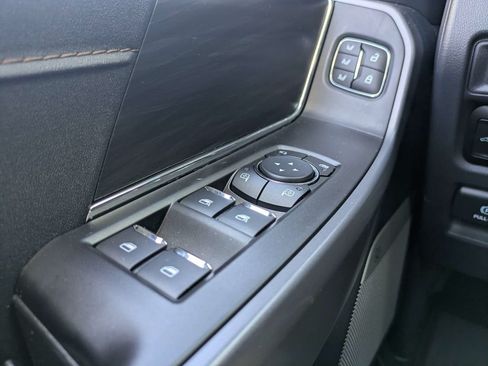 Used 2025 Ford F150 Lariat w/ Equipment Group 502A High AWD/4WD image 27