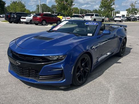 Used 2019 Chevrolet Camaro SS RWD image 2