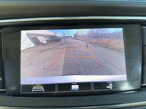 Used 2020 Buick Enclave Essence w/ Sport Touring Edition image 37