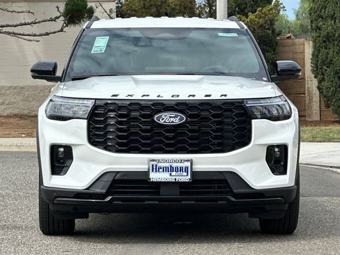 New 2027 Ford Explorer ST-Line w/ Premium Package RWD image 9