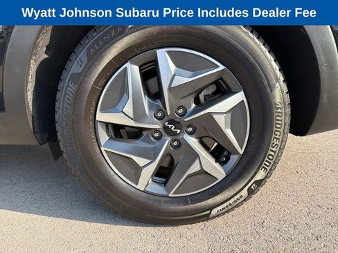 Used 2022 Kia Sorento S FWD image 5