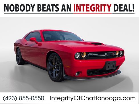 Used 2019 Dodge Challenger R/T RWD image 1