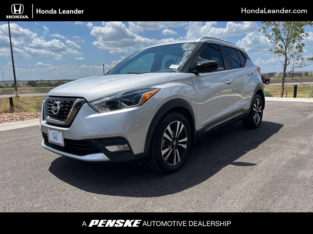 Used 2019 Nissan Kicks SR FWD image 1
