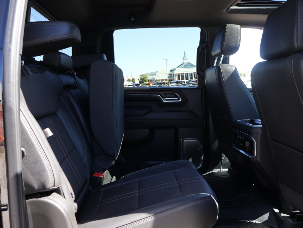 Used 2024 Chevrolet Silverado 2500 High Country w/ High Country Premium Package AWD/4WD image 11