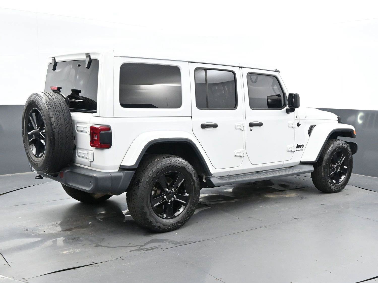 Used 2020 Jeep Wrangler Unlimited Sahara AWD/4WD image 7