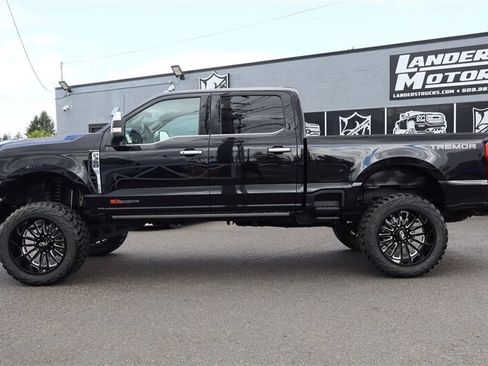 Used 2025 Ford F350 Platinum w/ Platinum Plus Package AWD/4WD image 2