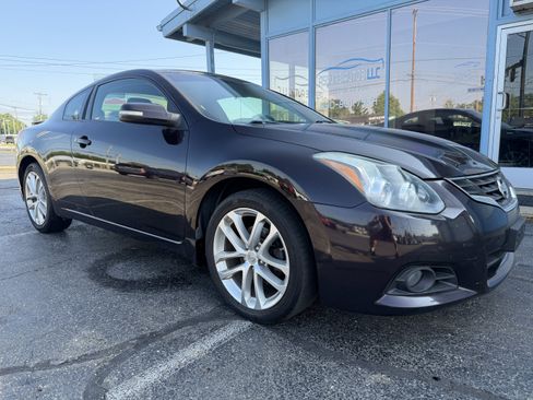 Used 2011 Nissan Altima 3.5 SR w/ 3.5SR Premium Pkg FWD image 7
