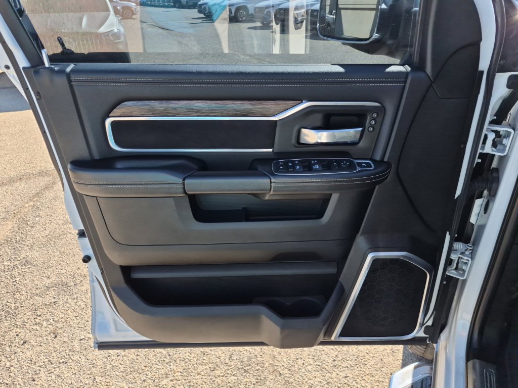 Used 2021 RAM 2500 Laramie AWD/4WD image 11