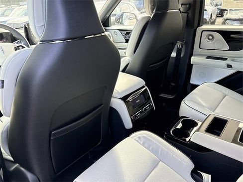 New 2026 Lincoln Aviator Black Label w/ Jet Appearance Package image 17