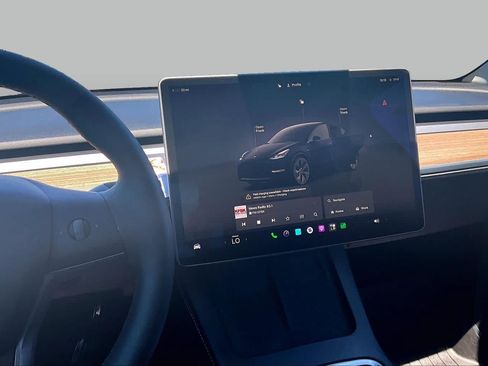 Used 2025 Tesla Model Y Long Range AWD/4WD image 6