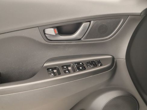 Used 2021 Hyundai Kona SEL FWD image 23