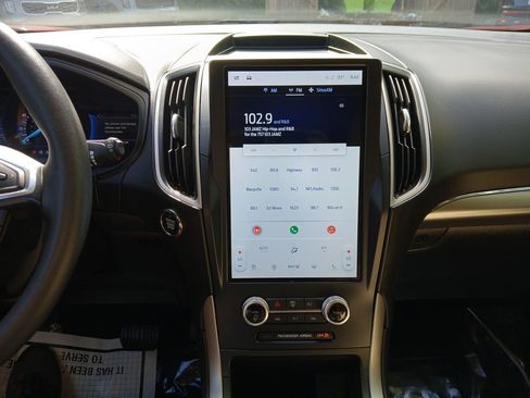 Used 2022 Ford Edge SEL w/ Convenience Package image 18