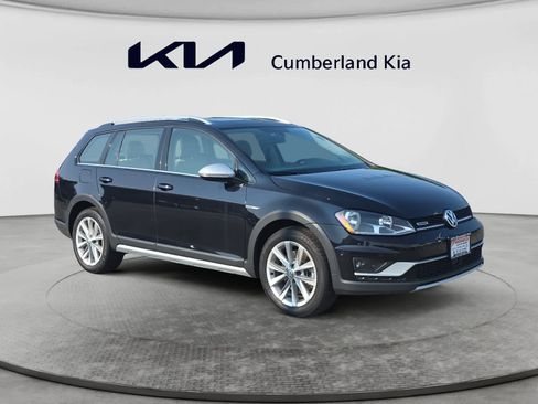Used 2017 Volkswagen Golf Alltrack SE AWD/4WD image 7