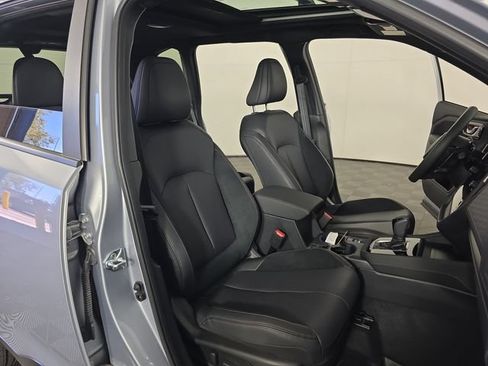Certified 2025 Subaru Forester Touring AWD/4WD image 28