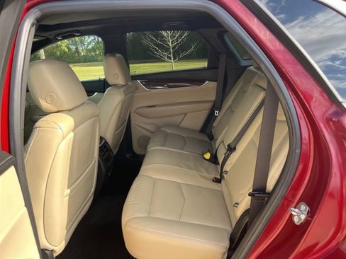 Used 2018 Cadillac XT5 Premium Luxury w/ Driver Assist Package image 35