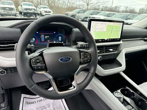 New 2026 Ford Explorer Platinum w/ LUX Leather Package AWD/4WD image 20