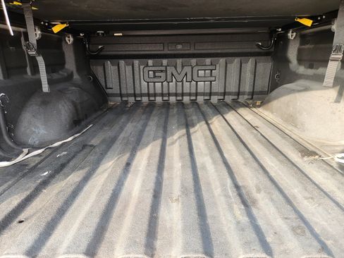 Certified 2018 GMC Canyon SLT w/ Driver Alert Package image 34