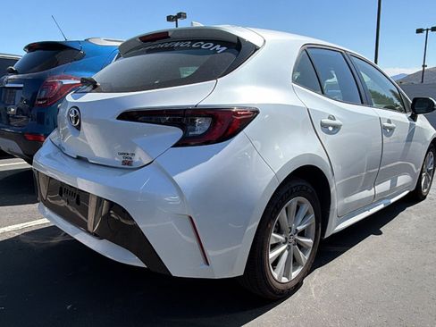 Used 2023 Toyota Corolla SE FWD image 2
