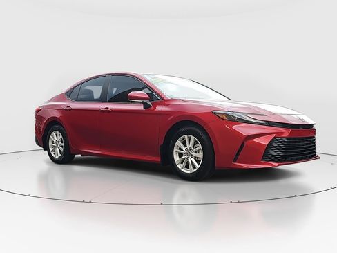 Certified 2025 Toyota Camry LE image 3