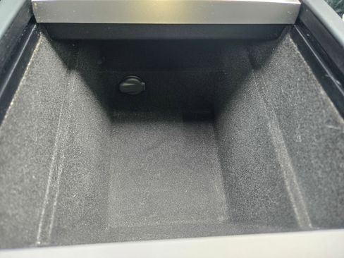 Used 2024 Tesla Model 3 Standard Range image 16