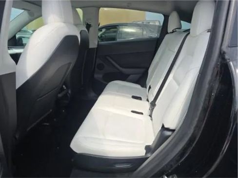 Used 2023 Tesla Model Y Long Range AWD/4WD image 12