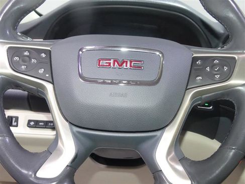 Used 2021 GMC Acadia Denali w/ Trailering Package AWD/4WD image 32