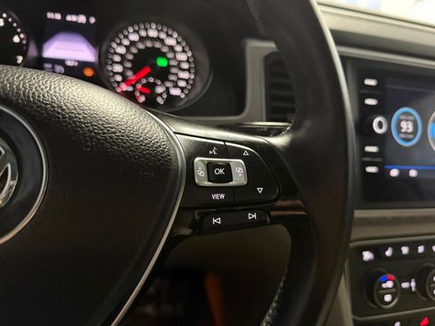 Used 2019 Volkswagen Atlas SE image 34