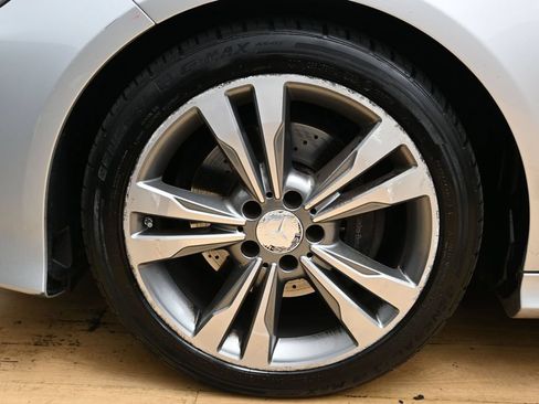 Used 2016 Mercedes-Benz E 350 4MATIC Sedan image 12
