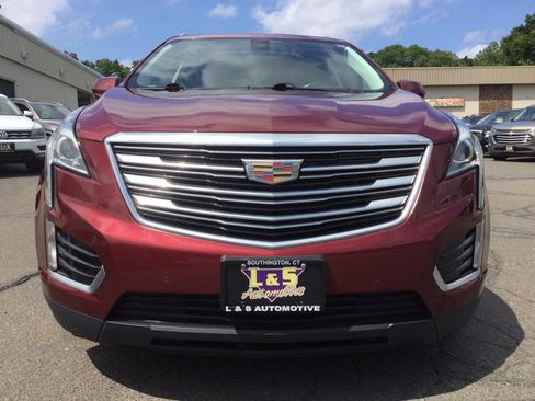 Used 2018 Cadillac XT5 Luxury w/ Driver Awareness Package AWD/4WD image 4