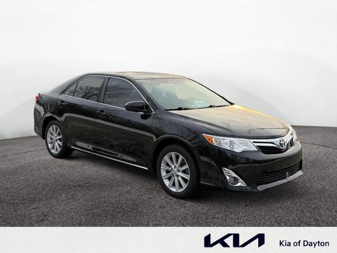 Used 2014 Toyota Camry XLE w/ Convenience Package image 7