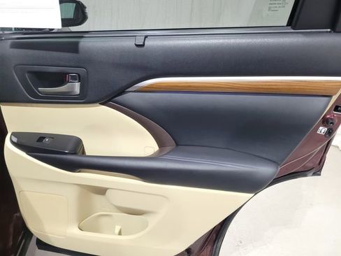 Used 2018 Toyota Highlander Limited Platinum image 55