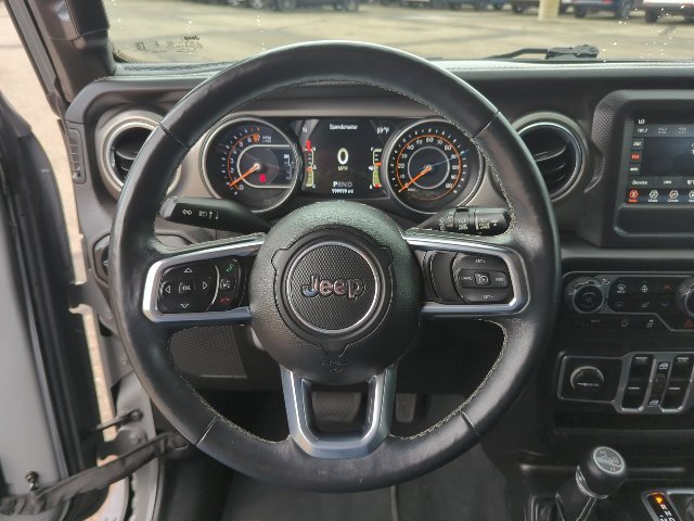 Used 2018 Jeep Wrangler Unlimited Sahara AWD/4WD image 10